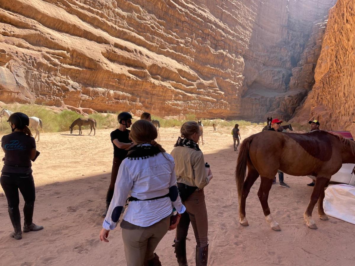 Zarb Desert Camp Wadi Rum Eksteriør billede